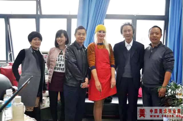 ��У�쵼��Ӱ