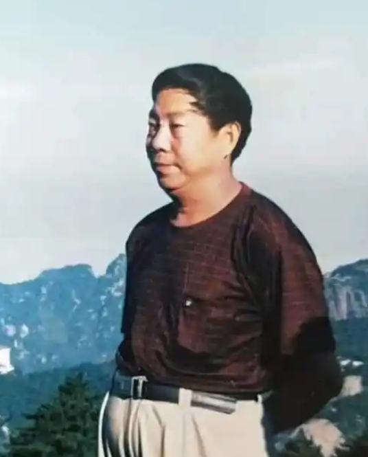�޴���